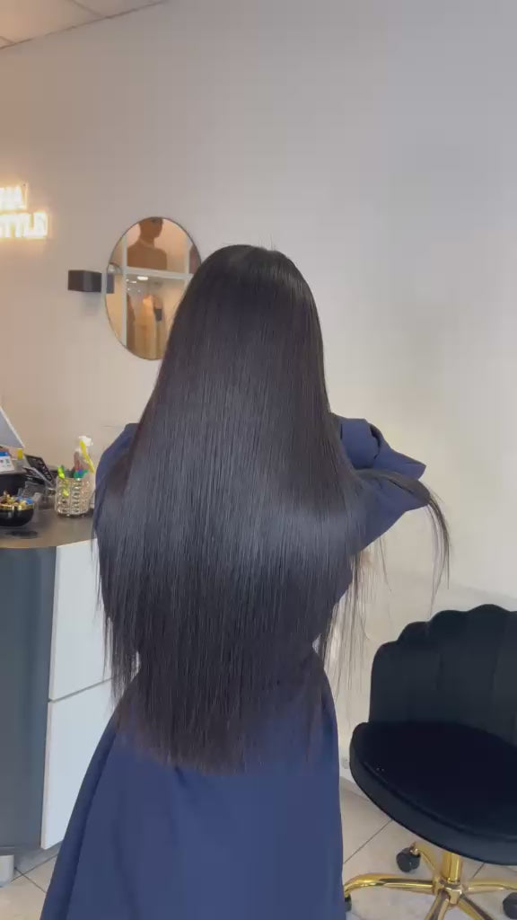 Charger la vidéo : Extensions Raw Hair Lisses Brun Foncé #1B - Luxe Naturel -Nahahair